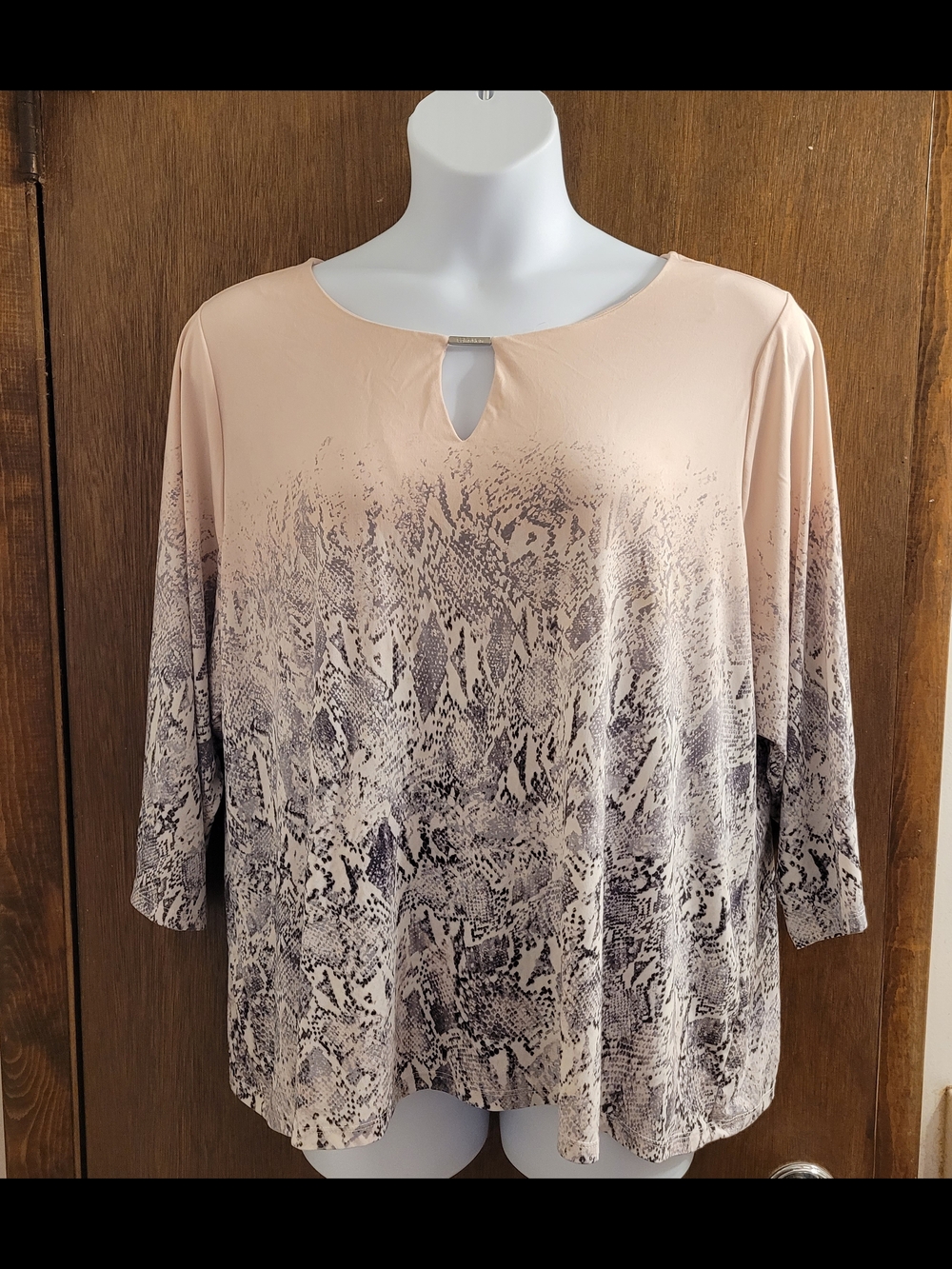 Calvin Klein Blouse Women’s 3XL Pink W/gray Snake Print Career Fluid Keyhole